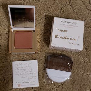 Katherine All Over powder